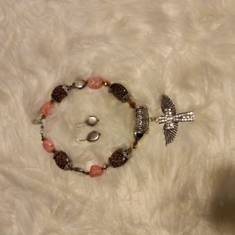 Leopard & Stone Cross Wings Chunky Necklace Earring Set